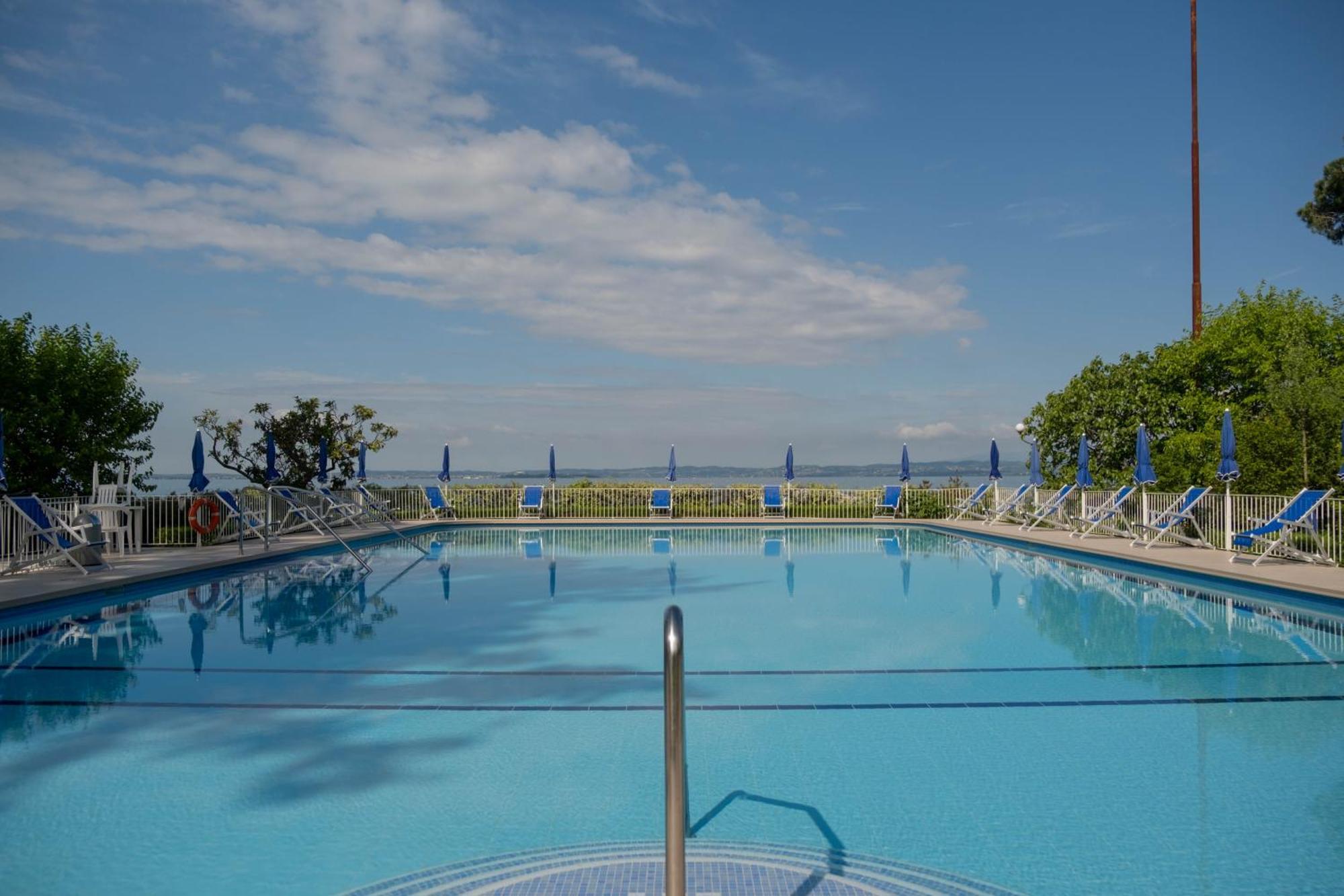 Hotel Vela D'Oro Dependence Bardolino Exterior foto